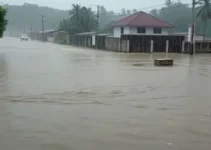 forte temporal alaga ruas de Guriri