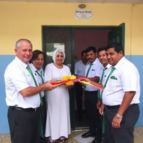 Prefeitura de São Mateus reinaugura escola no Rio Preto