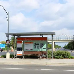 construção de abrigo em ponto de ônibus